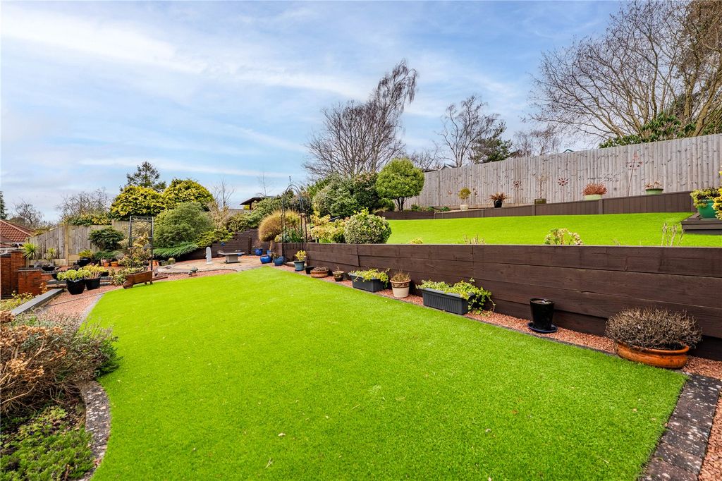 Property photo 2 of 45 Picture No. 53