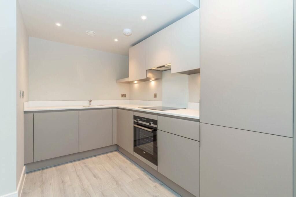 Property photo 3 of 13 4372382