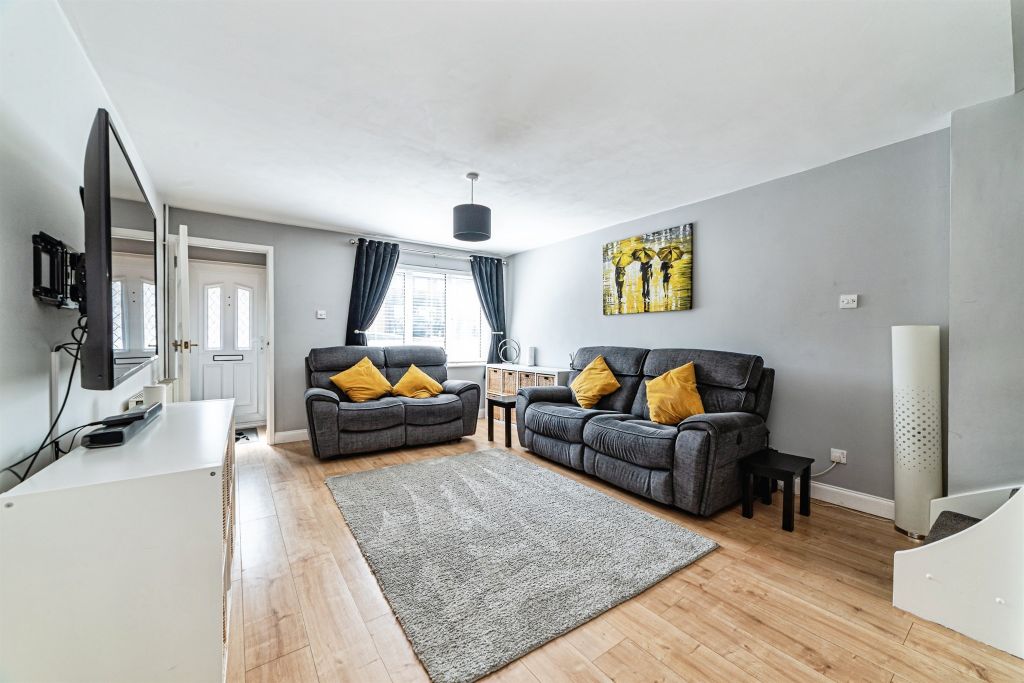 Property photo 2 of 19