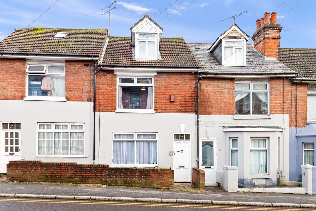 Property photo 1 of 8