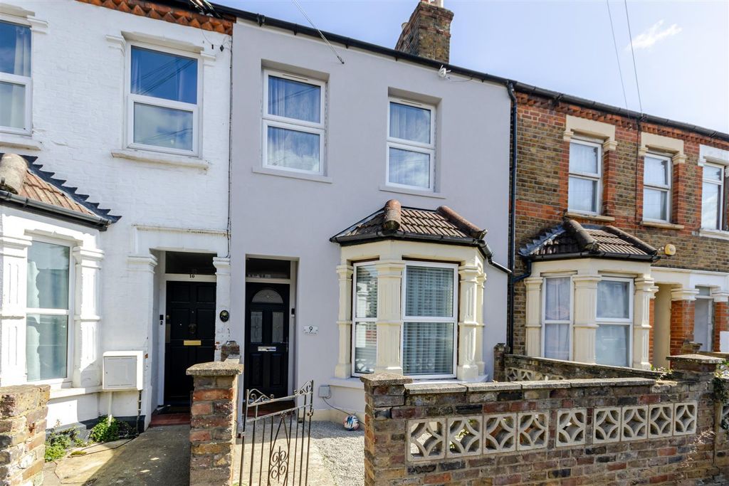 Property photo 1 of 24 External