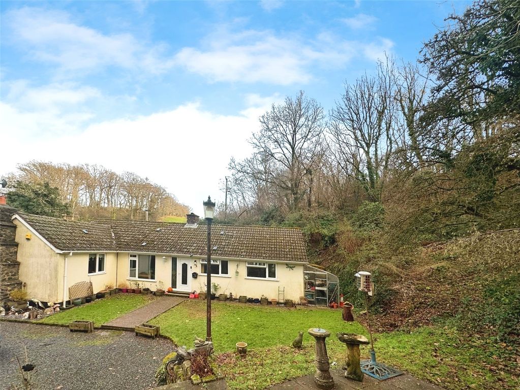 Property photo 1 of 17 Front