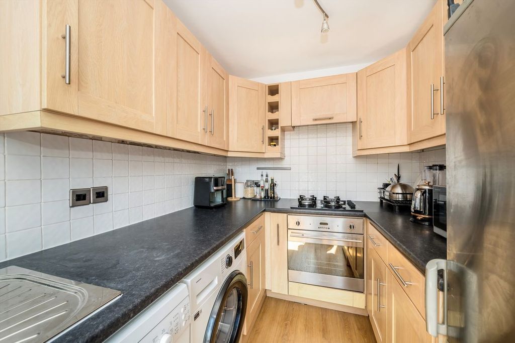 Property photo 3 of 7