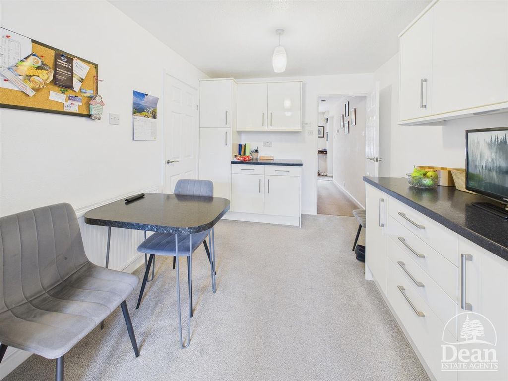 Property photo 3 of 16