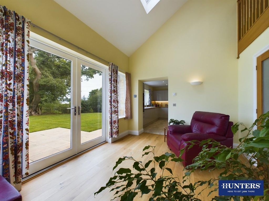 Property photo 3 of 26 Sunroom