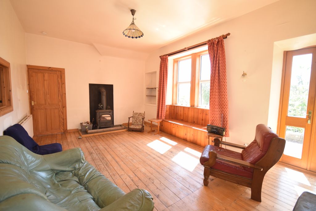 Property photo 3 of 26