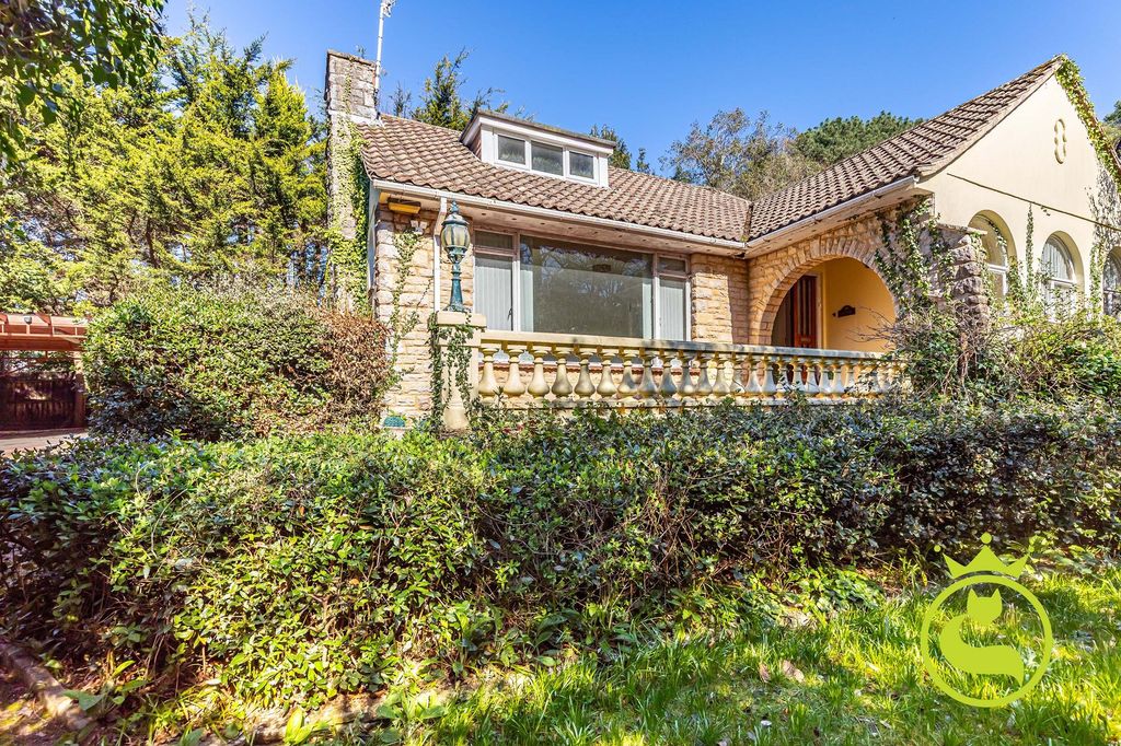 Property photo 3 of 38