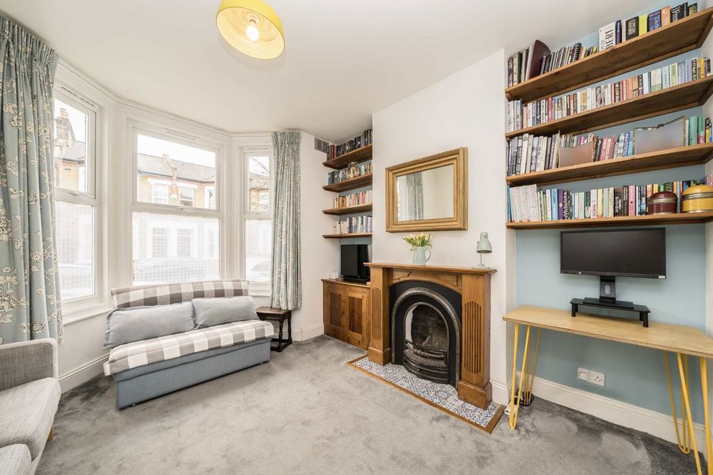 Property photo 2 of 10