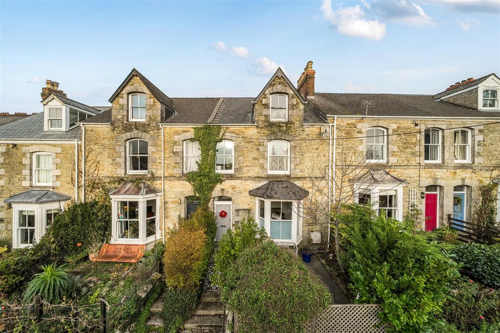 Property photo 1 of 16