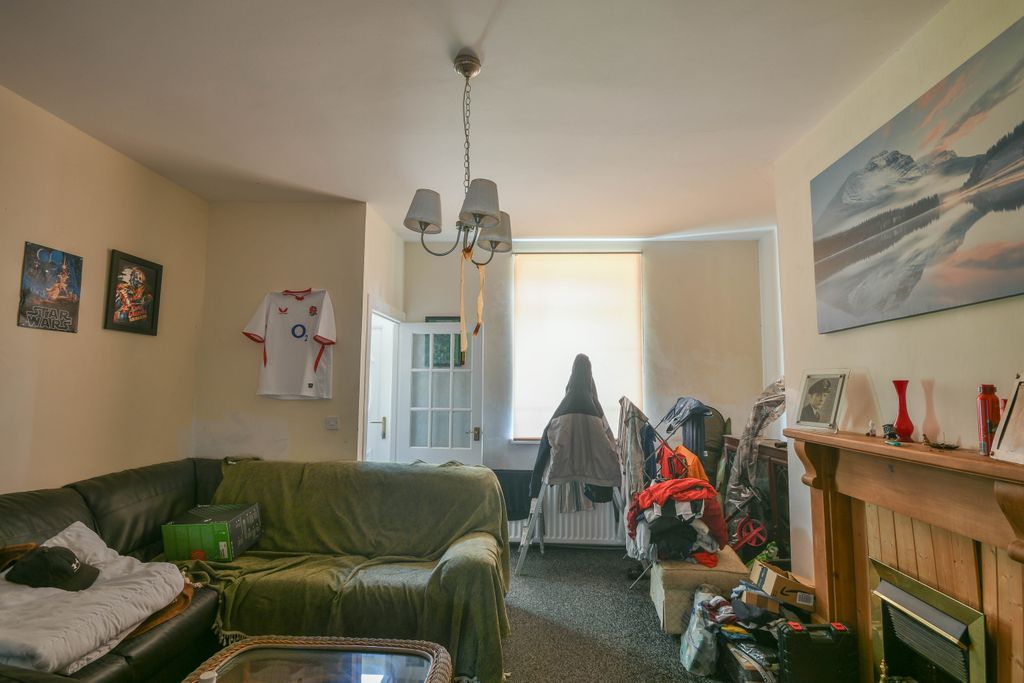Property photo 2 of 22