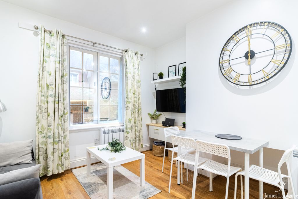 Property photo 2 of 14 8X1A5264-Hdr