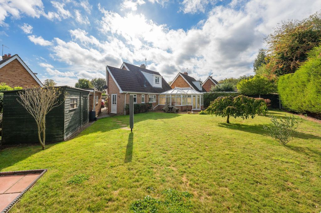 Property photo 2 of 25