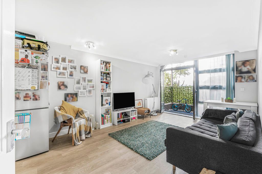 Property photo 1 of 18 Reception Room