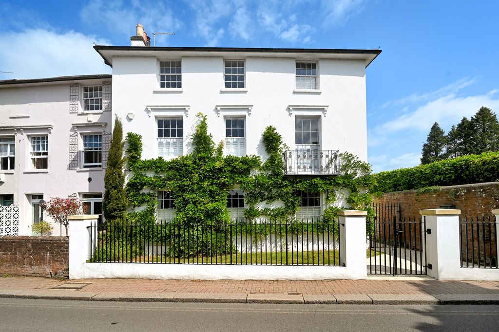 Property photo 1 of 26 Picture No. 02