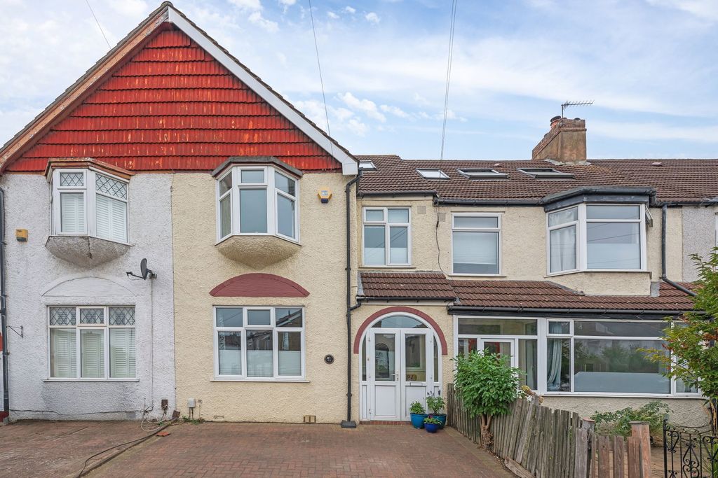 Property photo 3 of 18