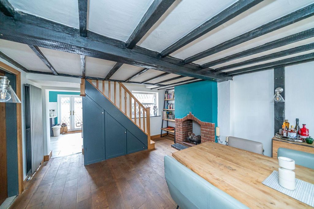 Property photo 2 of 36