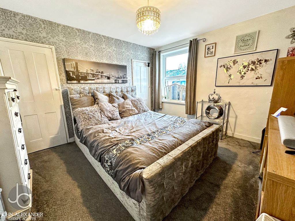 Property photo 3 of 13 20260304_120637253_0.5