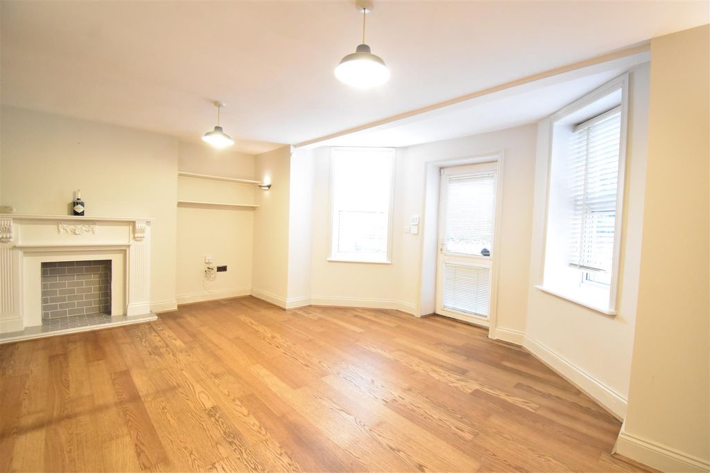 Property photo 2 of 7 Dsc_3098.Jpg