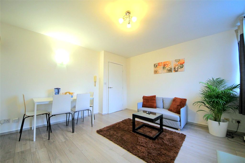 Property photo 3 of 11 Picture No. 29