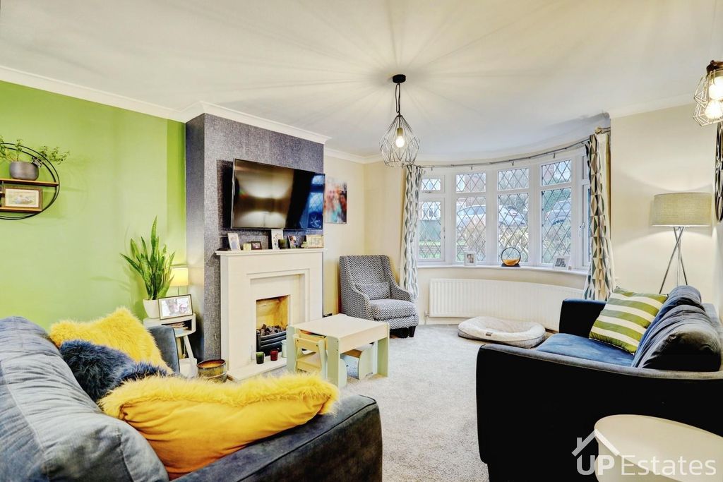 Property photo 2 of 26