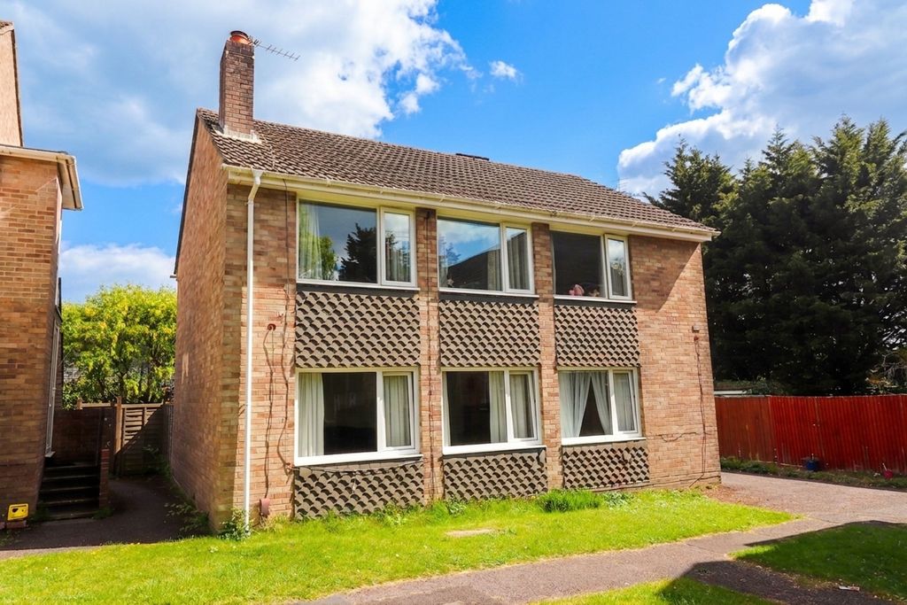 Property photo 1 of 9