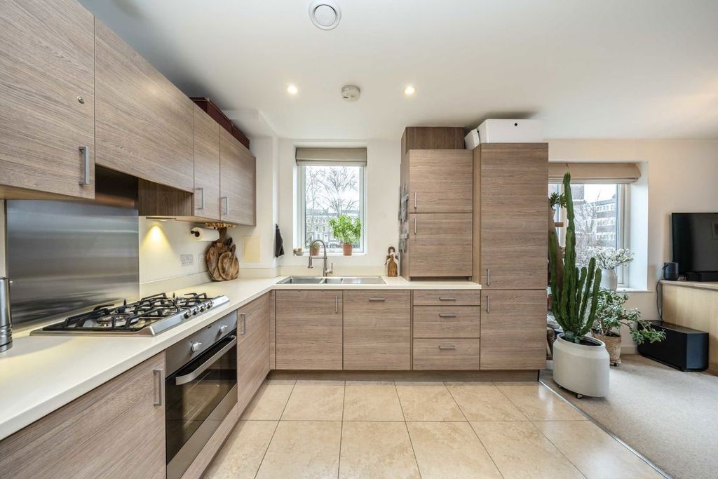 Property photo 3 of 9