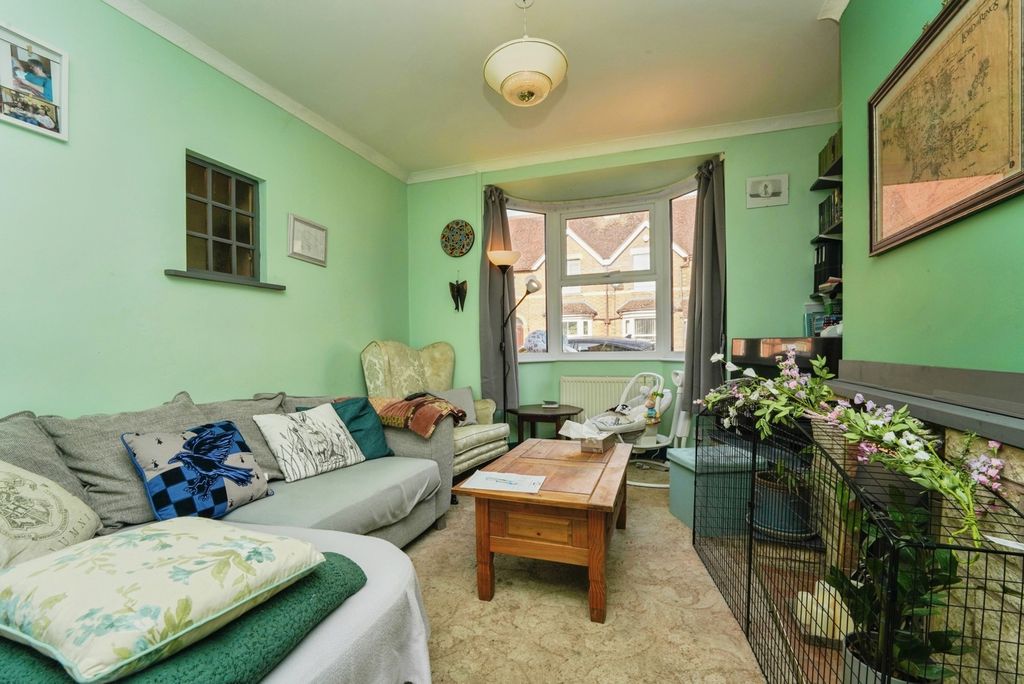Property photo 2 of 17 Photo