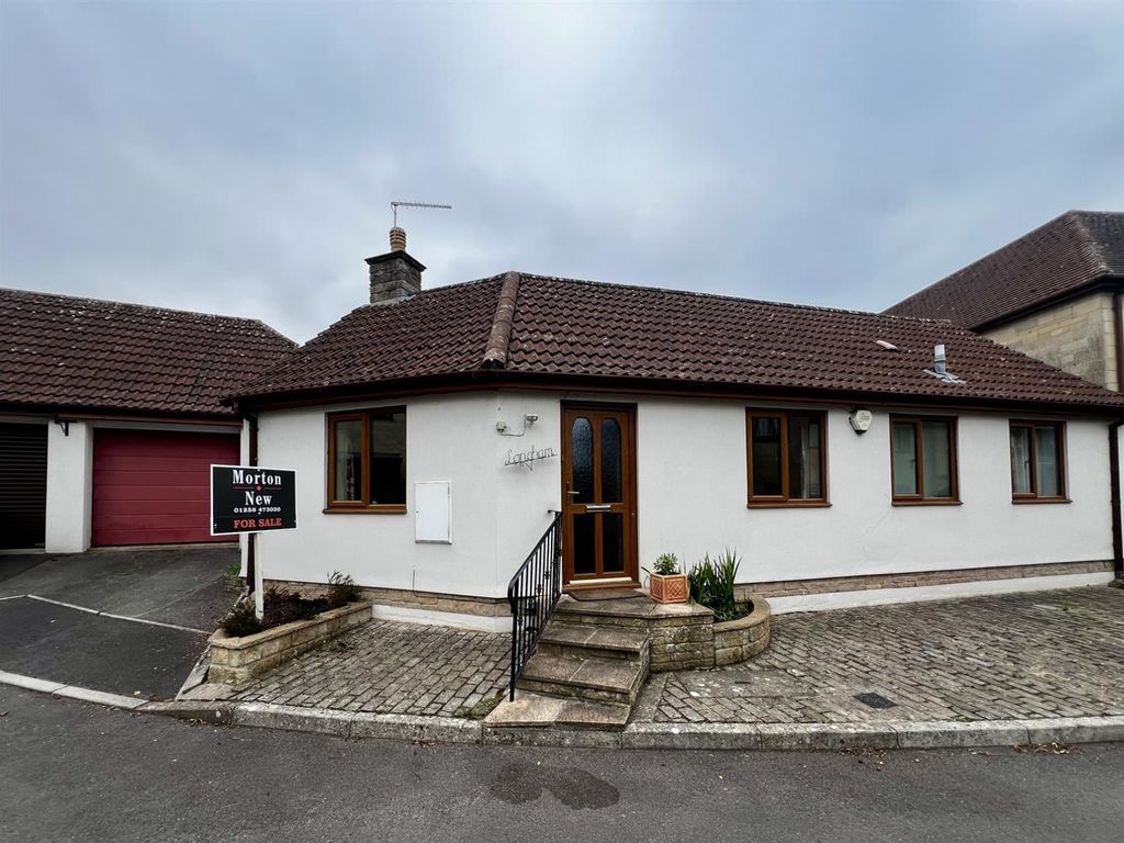 Property photo 1 of 10 Front