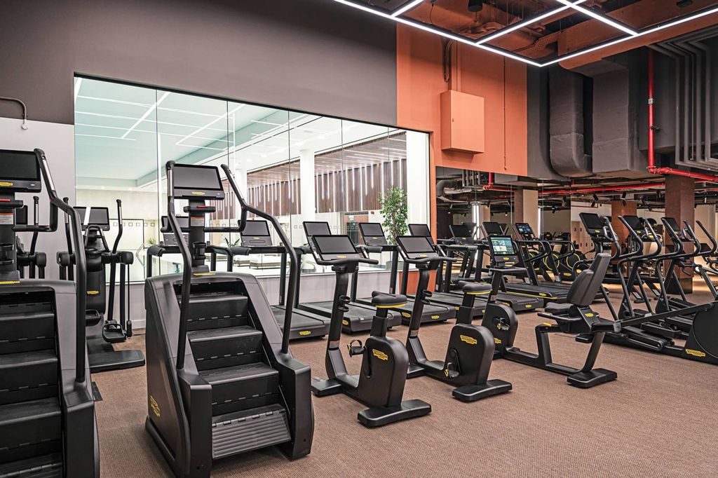 Property photo 2 of 24