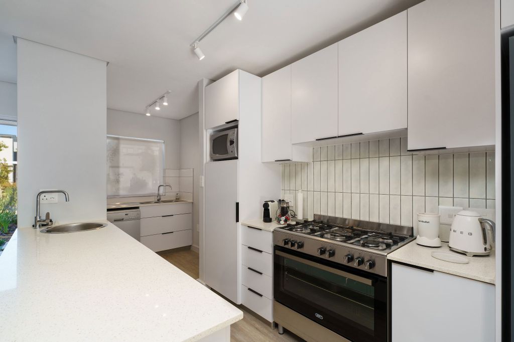 Property photo 3 of 31 St1729577