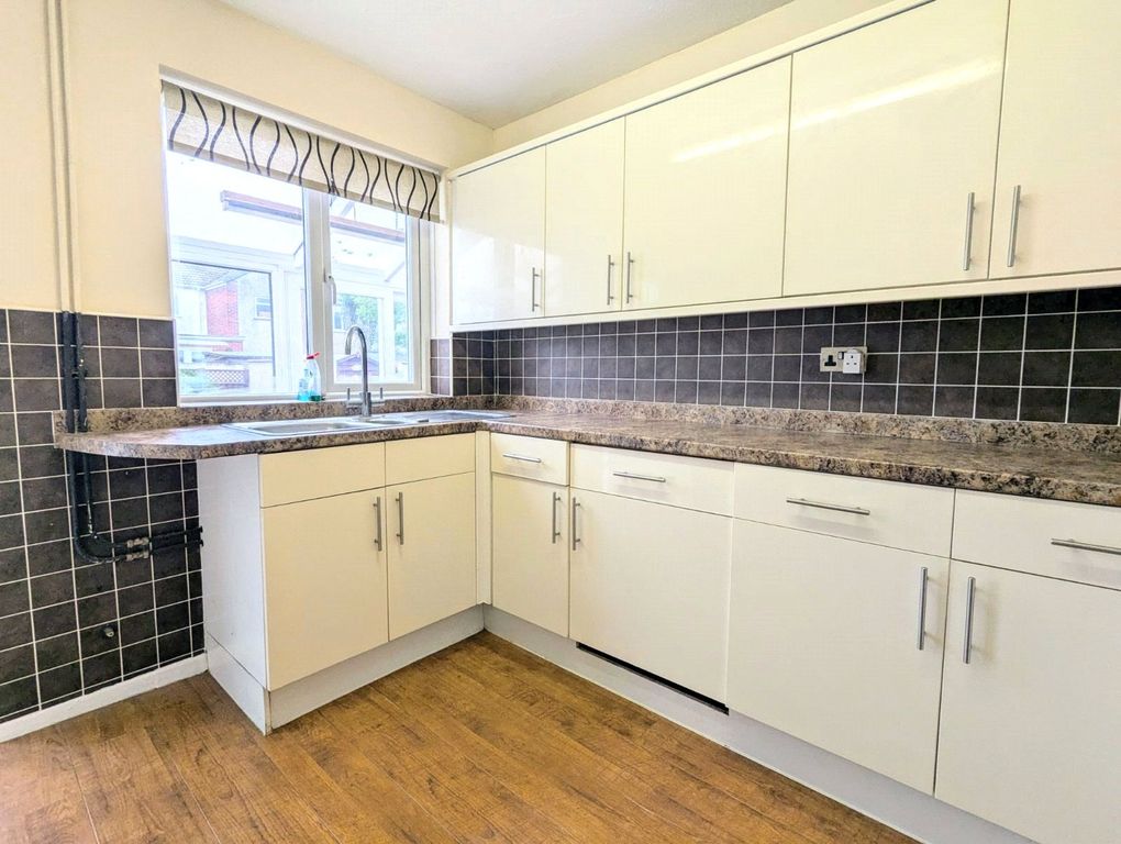 Property photo 3 of 11 Picture No. 06