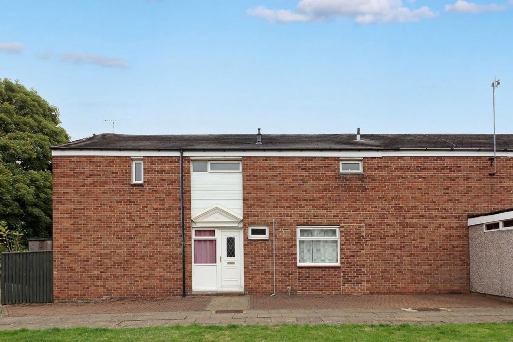 Property photo 1 of 11 External