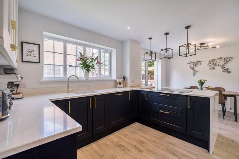 Property photo 3 of 21 Photo 4