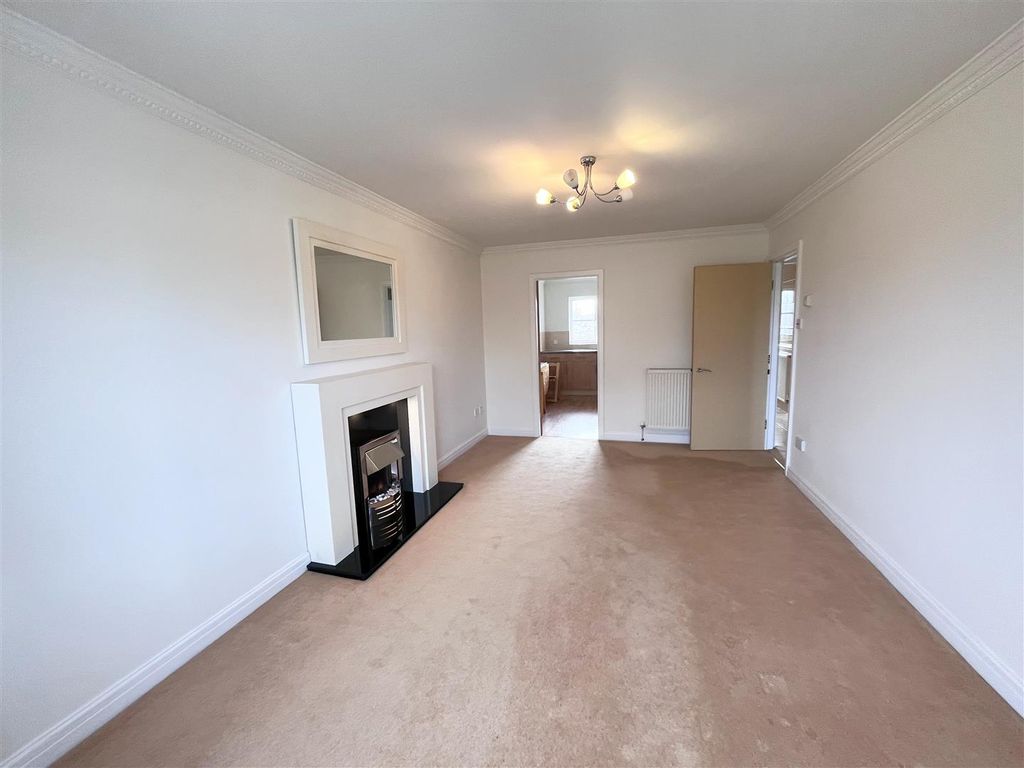 Additional image 4 of 2 bed flat to rentChamberlain Drive, Wilmslow, Cheshire SK9