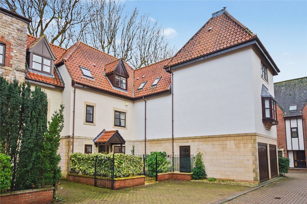 Property photo 1 of 20 Picture No. 18