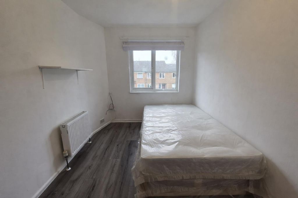 Property photo 2 of 7 Chatgpt Image Mar 24, 2026, 03_16_06 Pm.Png