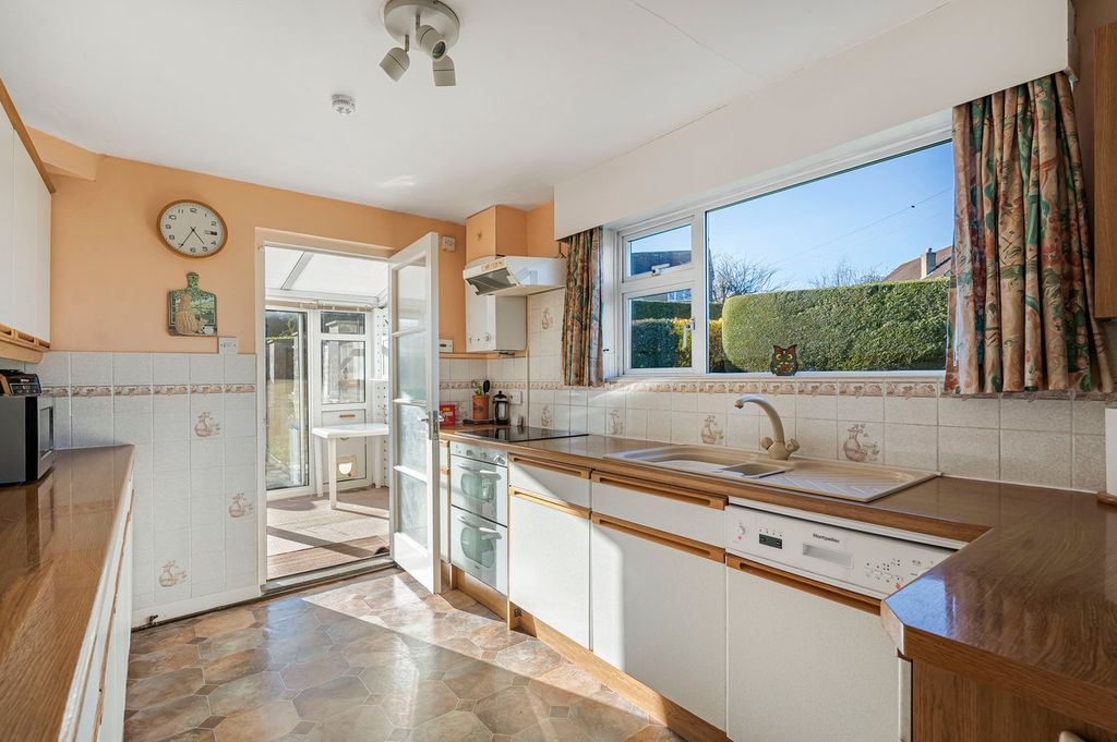 Property photo 3 of 23