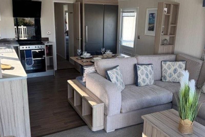 Property photo 3 of 9 A07166 2 20260219 00.Jpeg