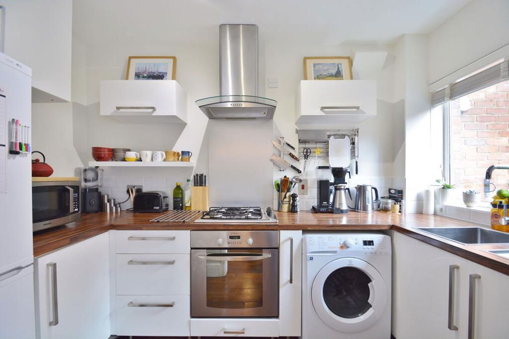 Property photo 3 of 21 Kitchen