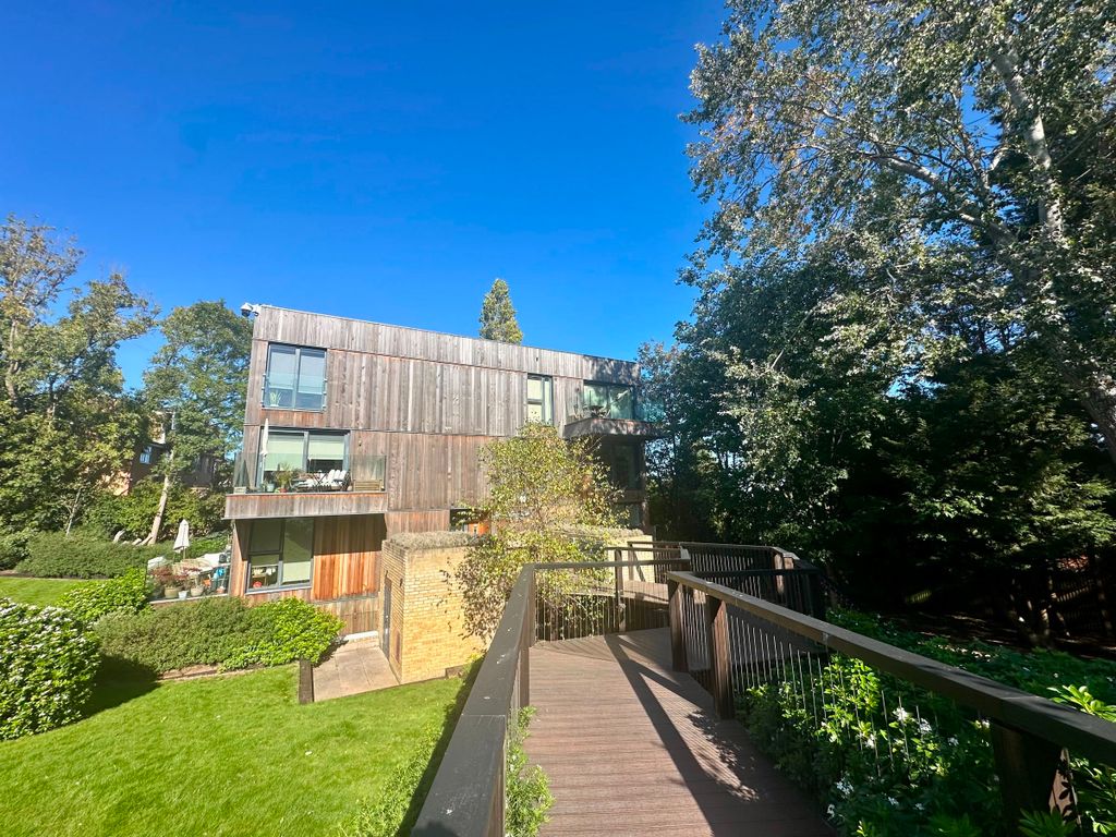 Property photo 2 of 3
