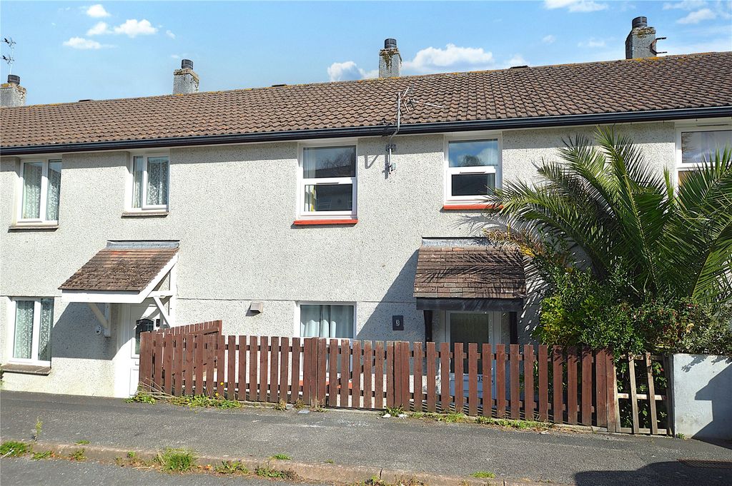 Property photo 1 of 8 Front