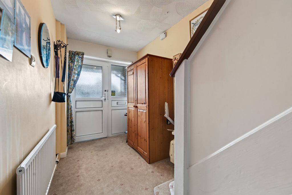 Property photo 3 of 33