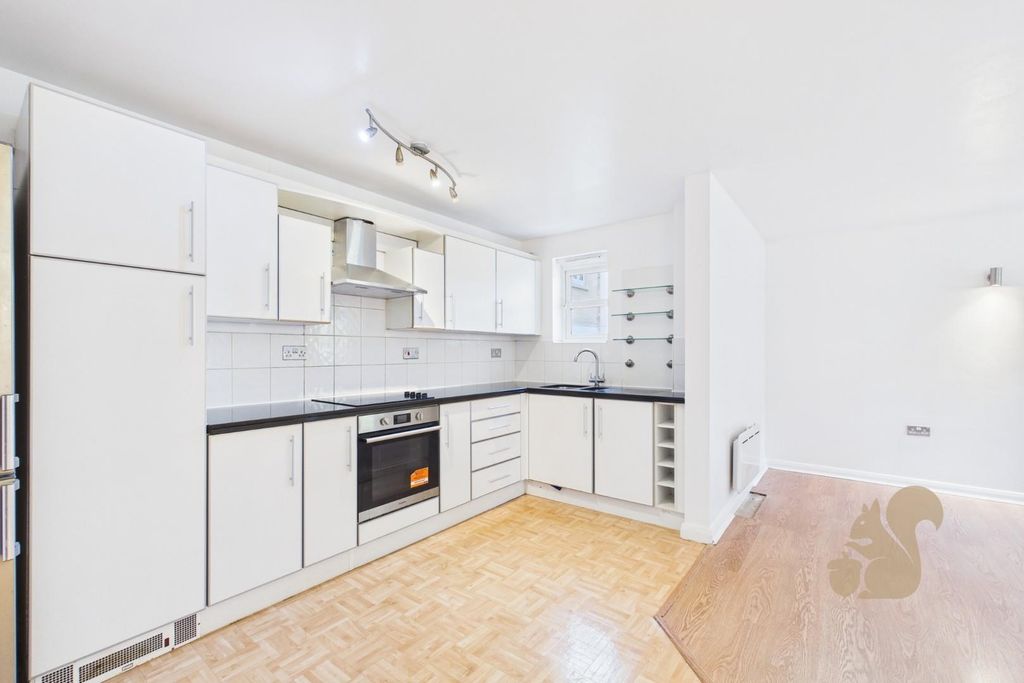 Property photo 2 of 11 Cam01659G0-Pr0752-Still010.Jpg