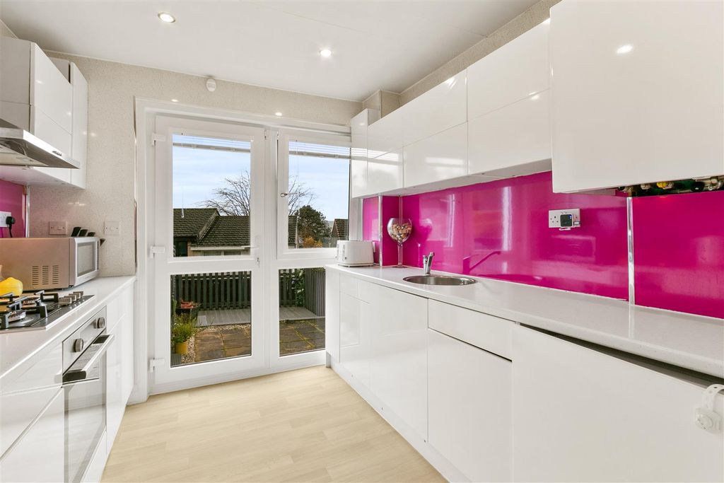 Property photo 3 of 26 Barnhill-9.Jpg