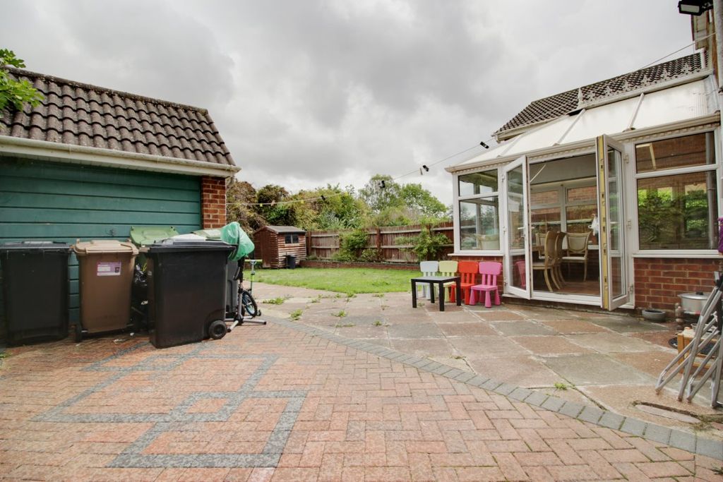 Property photo 3 of 16