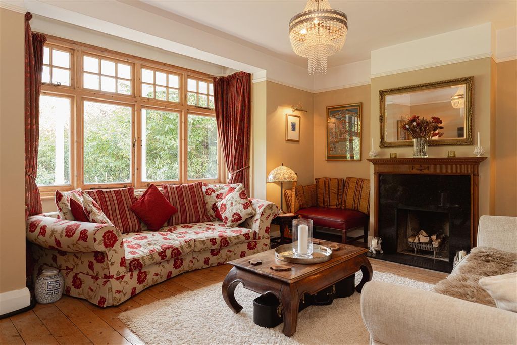 Additional image 4 of 4 bed detached house for saleDeepdene Avenue, Dorking RH4