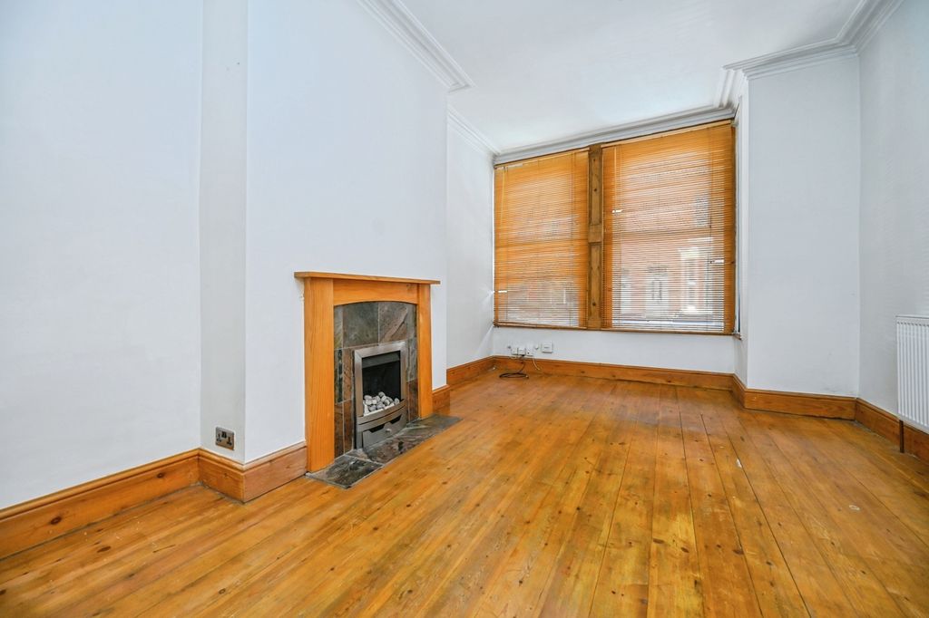 Property photo 3 of 15 Pbox-Img.Jpg