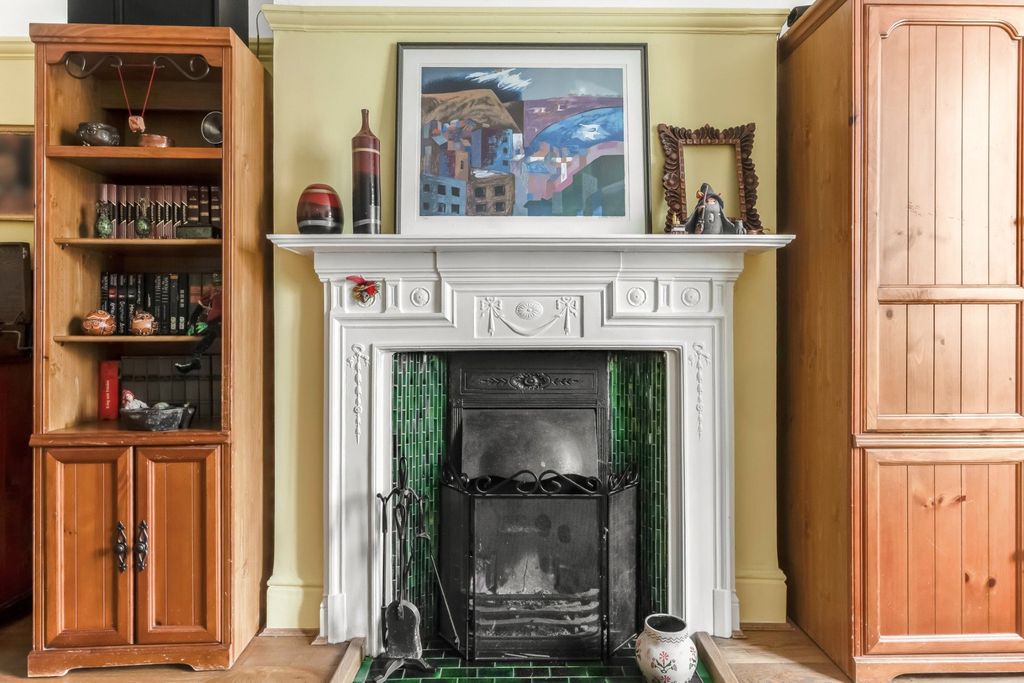 Property photo 3 of 18 Picture No. 02