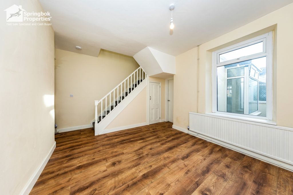 Property photo 3 of 17 Image 2