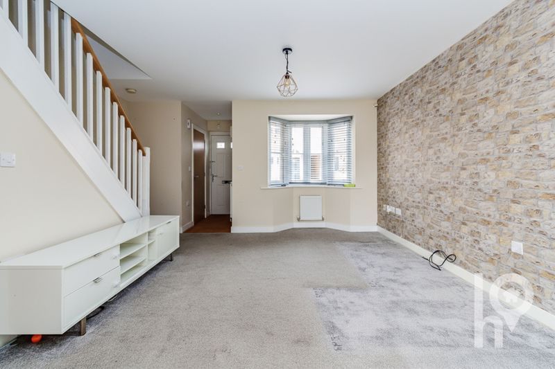 Property photo 2 of 8 Photo 2